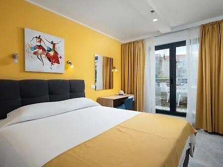 D'elegant 4*